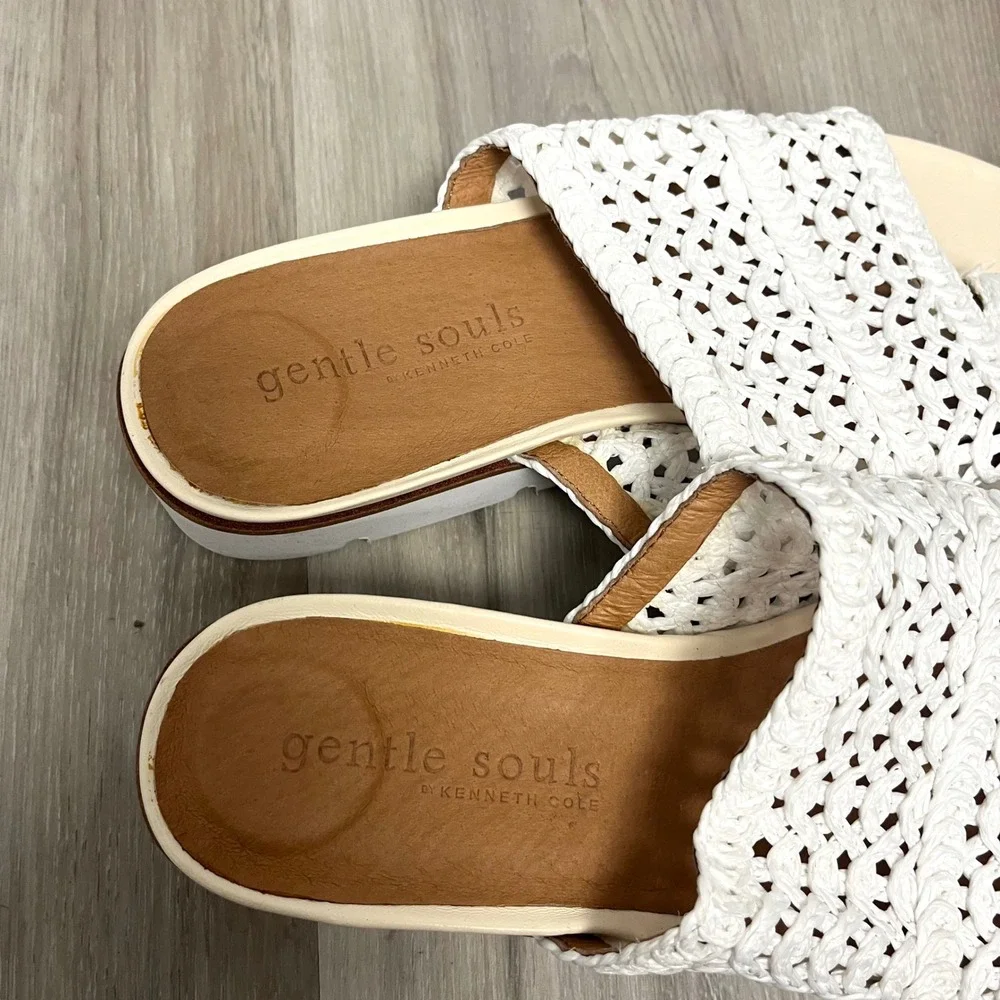Gentle Souls Sandals Women's‎ 9.5 Lavern White Woven Crochet Platform Slide